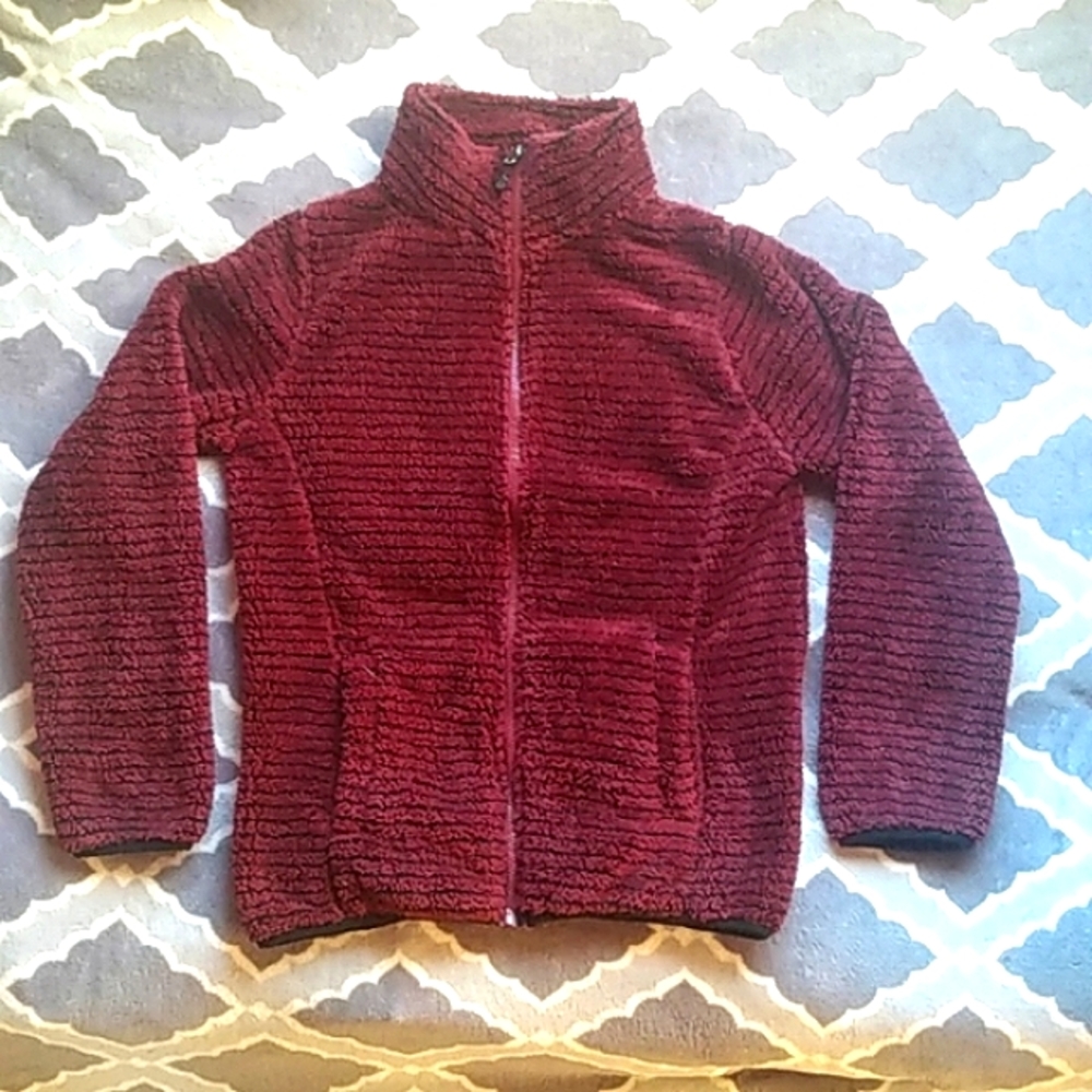 Stillwater, medium, burgundy red